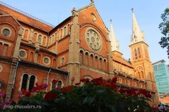 Всего в колокольной башне находится 6 ко