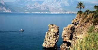 Неотемлемая часть - колоны.