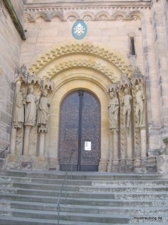 Эти ворота Собора Бамберга служили в сре