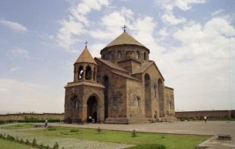 В стенах храма часто проходят концерты к