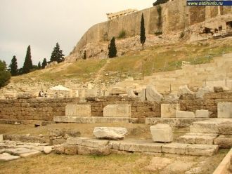 Самым старым античным театром Афин счита