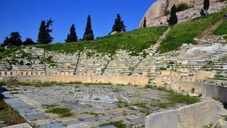 Театр посвящен древнегреческому богу Дио