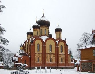 Пюхтицкий монастырь