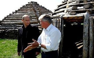 Путин В.В. с директором музея-заповедник