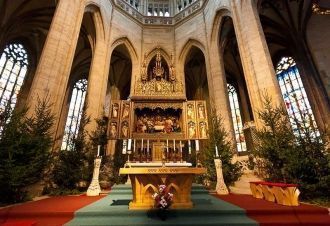 Всё, начиная с прелестных арок и заканчи