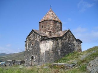 Первоначально монастырь был построен на 