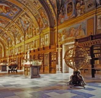 Кроме того, в Эскориале работают два муз