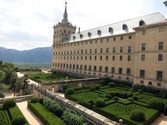 Личные покои короля можно увидеть на тре