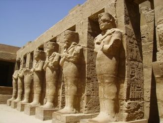 Когда же при фараонах XI династии развер