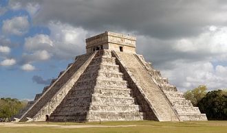 Пирамида пернатого змея Кукулькана