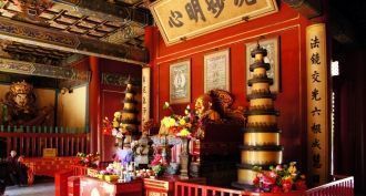 Первым залом–теремом является Зал Небесн