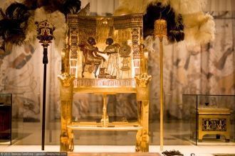 Золотой трон Тутанхамона был сделан из д