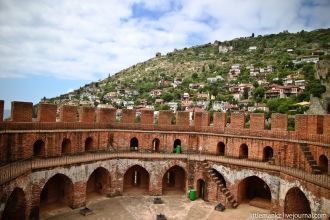 В 1951 – 1953 годах башня Кызыл-Куле был