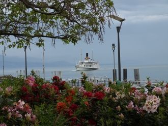 К южному торцу здания на уровне второго 