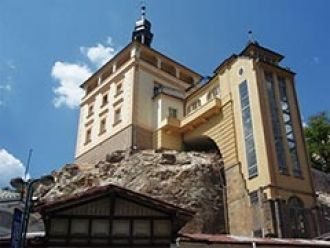 Готическая крепость на этом месте была п