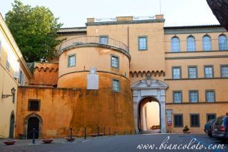 Папы использовали его, как летнюю резиде