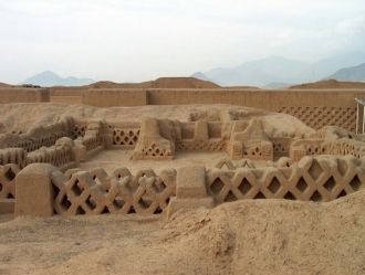 Руины Чан-Чан находятся на севере Перу, 