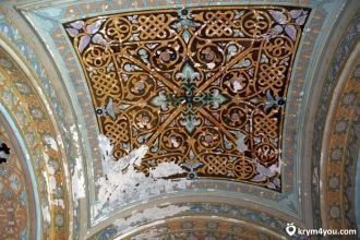 Пышность и необыкновенная красота внешне