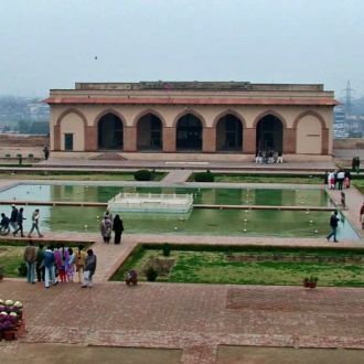 Особого внимания заслуживают сказочные с