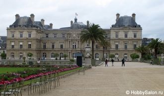 Люксембургский дворец в Париже одна из с