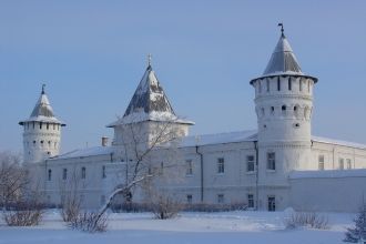 Гостинный двор. На верхнем этаже распола