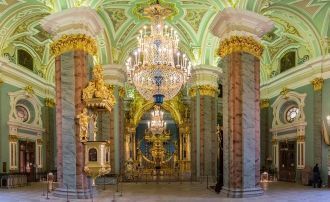 Иконостас и другие элементы внутреннего 