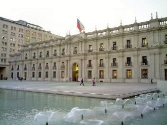 Чилийский Президентский дворец известен 