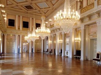 Королевский дворец  в Осло в настоящее в