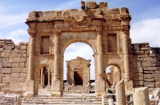 Руины  Карфагена  - античного города с д