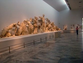 Экспонаты музея Олимпия.
