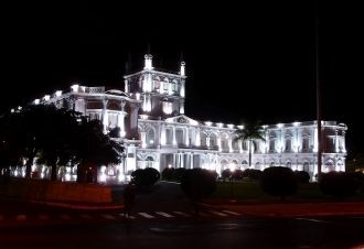 Дворец Лопес — резиденция Президента Пар