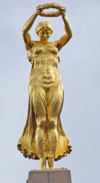 Золотая женщина (Gëlle Fra). Люксембург.