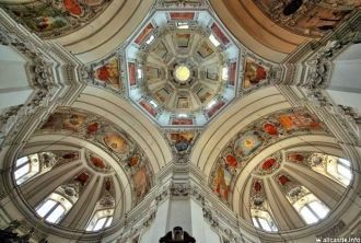 Многие критики называют его «самой совер