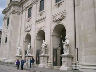 Одна из гордостей этого собора – старинн