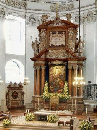 Каждое разрушение делало собор еще краше