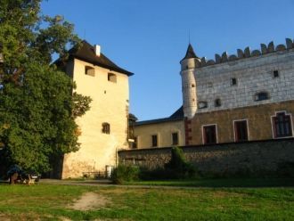 Старинные залы замка сдаются в аренду дл