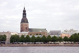 Это крупнейший средневековый храм Балтии
