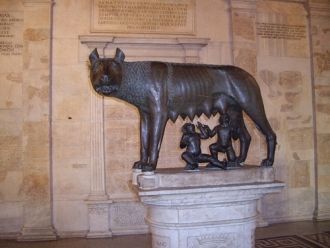 Оригинальную бронзовую скульптуру Капито