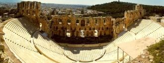 В древних Афинах одеоном называли здание
