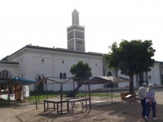 9 октября 2004 года при мечети была откр