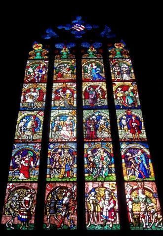 Единственными интересными деталями внутр