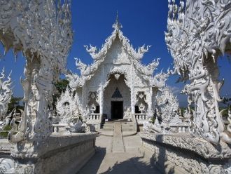 Ват Ронг Кхун (Wat Rong Khun) - буддийск