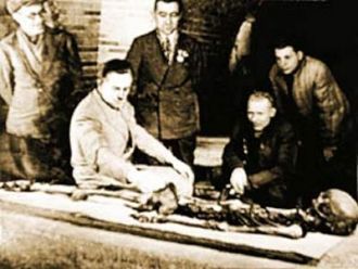 Вскрытие могил в мавзолее Гур-Эмир, 1941