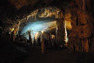 5,3 км пещеры открыты для посещения, это