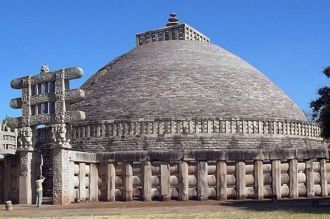 Во II столетии до н.э. Ступа была немног