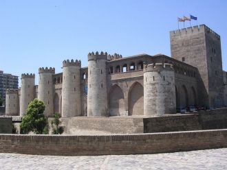 Дворец Альхаферия — шедевр мавританского