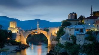 Старый мост (босн. Stari most) — пешеход