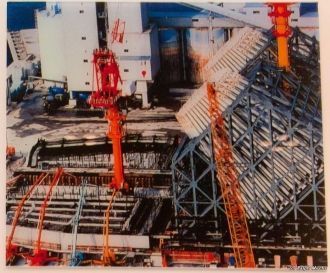 Строительство моста Акаси-Кайкё