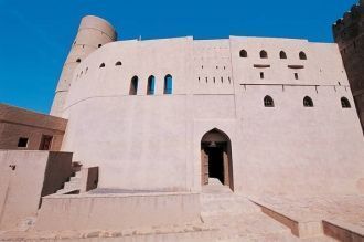 Крепость Бахла — средневековая цитадель 