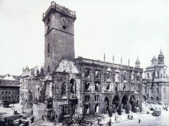 Староместская ратуша, 1945 год
